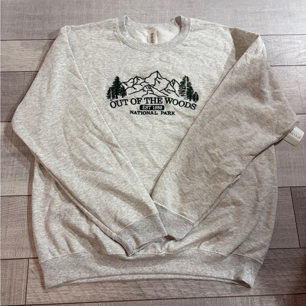 Altered state Gray crew neck